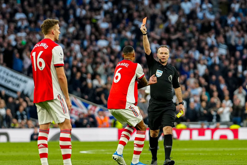 Tottenham leikitteli derbyvoiton älyvapaan Arsenal-topparin ansiosta – naapurien taistelu europaikoista tiivistyy