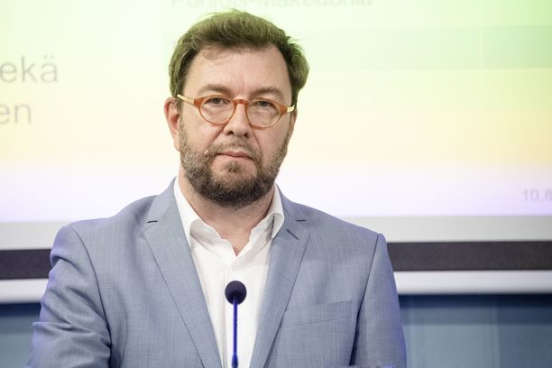 Liikenne- ja viestintäministeri Timo Harakka (sd).
