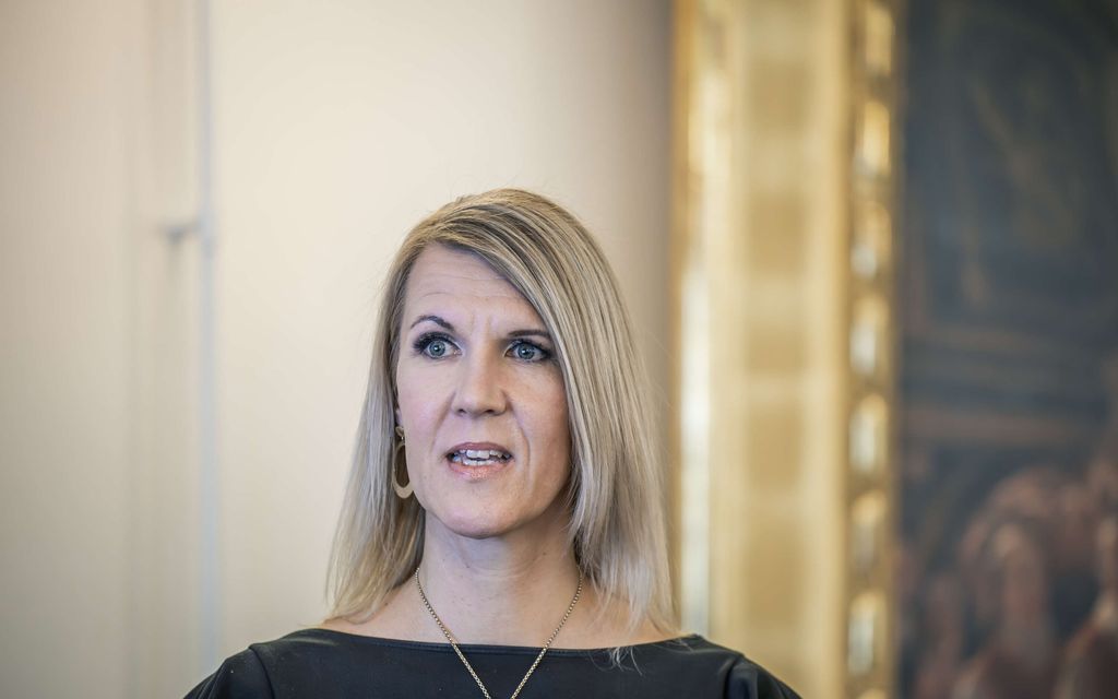 Pullon­palautuksen mullistuksesta jopa satojen miljoonien lisälasku – Nyt puhuu ministeri