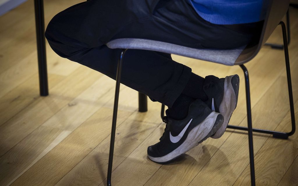 Svenska Yle: Nyt puhuu nakukuvan jakanut opettaja