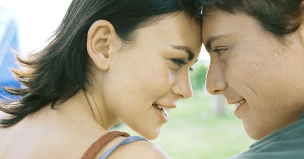42 vuotta vanha mies dating 25-vuotias nainendating Cosmo tyttö