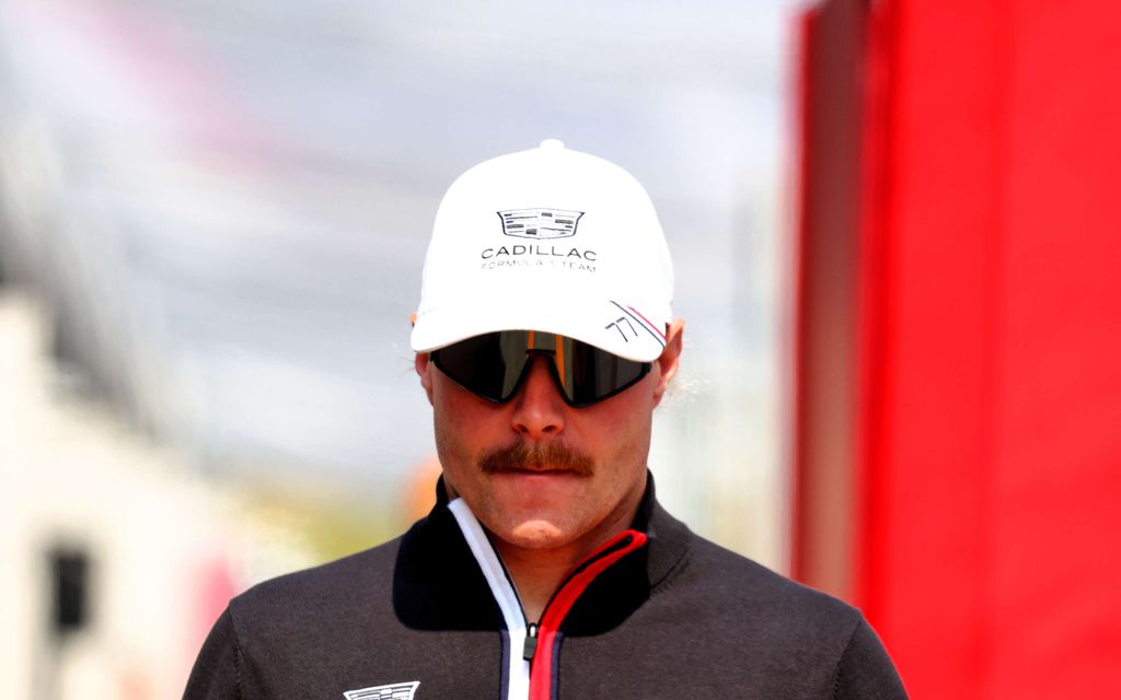 Onko Valtteri Bottaksella tallikaveriaan huonompi auto? Suomalaiselta paljon puhuva kommentti Viaplaylla