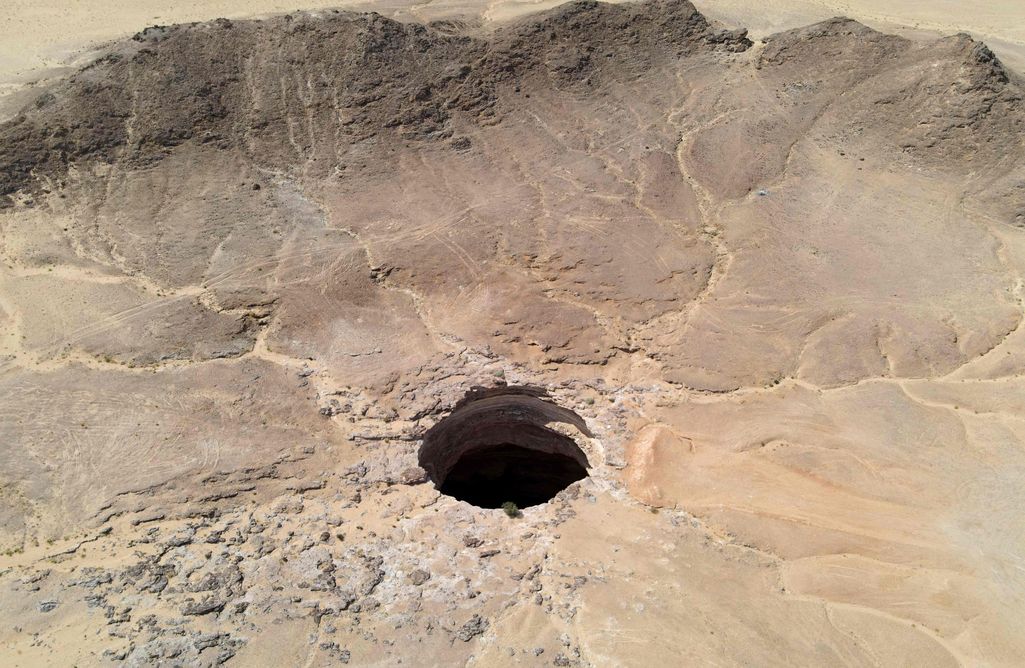 Jemenin autiomaassa on miljoonia vuosia vanha, mystinen kuilu – kukaan ei tiedä sen syvyyttä