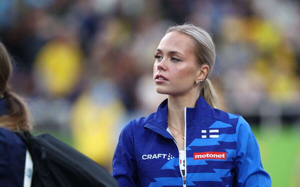 Ella Mikkola, 17: Vipinää somessa