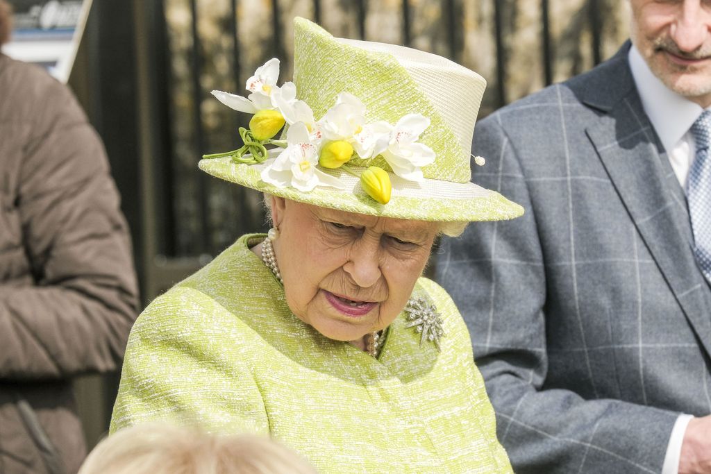 The Times: Kuningatar Elisabet, 92, luopuu auton ajamisesta – taustalla turvallisuusohjeistus