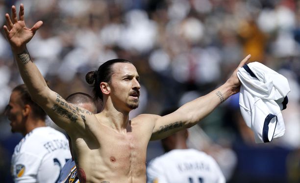 Malmöhön patsaan saava Zlatan Ibrahimovic edustaa nykyään Los Angeles Galaxya.