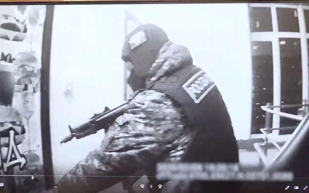 Humalainen mies riehui Mariupolissa: Vaarallinen käytös tallentui videolle