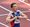 Norjan Karsten Warholm pinkoi 400 metrin aitojen uuden maailman ennätyksen 45,94 Tokion finaalissa.