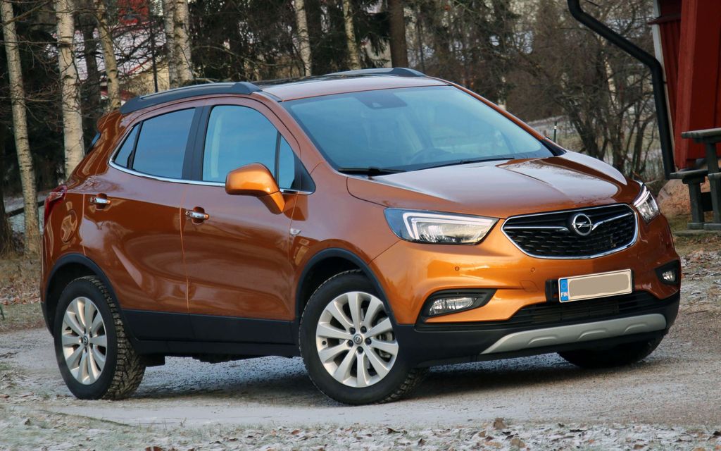 Vaarallinen vika kymmenessä automallissa – Traficom: ”Autoa ei tule käyttää”