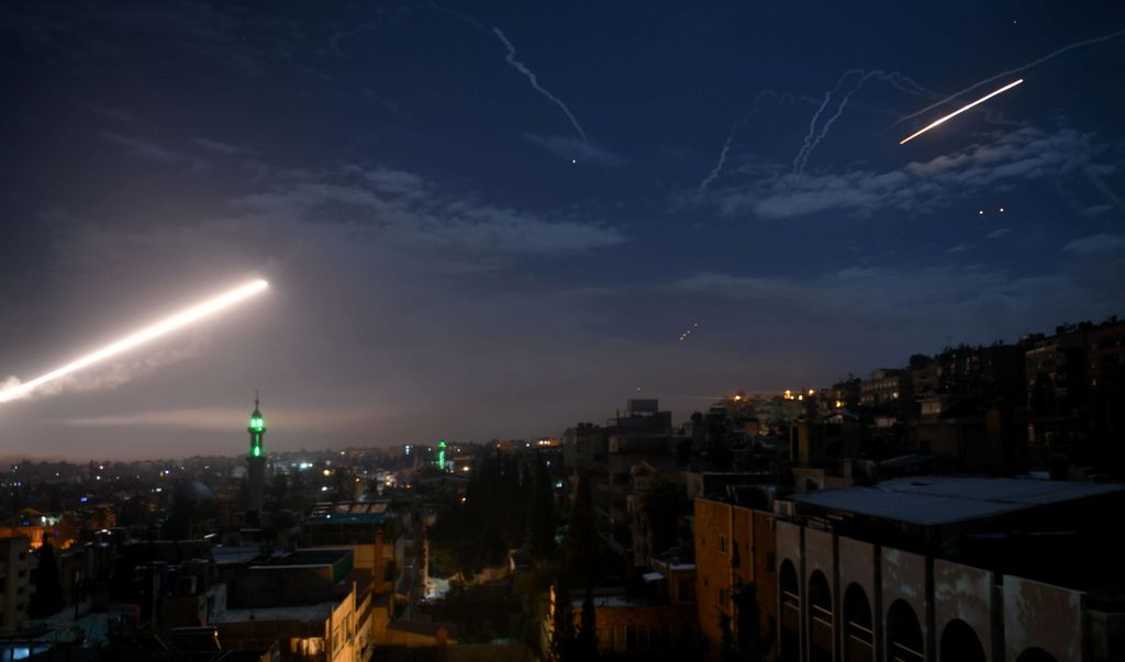 Räjähdyksiä Damaskoksessa: Israel eliminoi ”tappajalennokit” ilmaiskulla