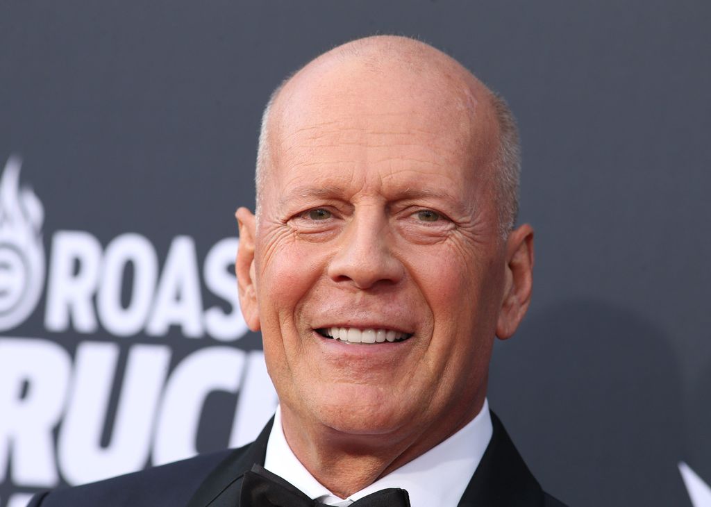 Nyt on ihan oikeasti harvinainen kuva - Otoksessa kaikki Bruce Willisin viisi tytärtä: Nuorin vain nelivuotias, vanhin 30