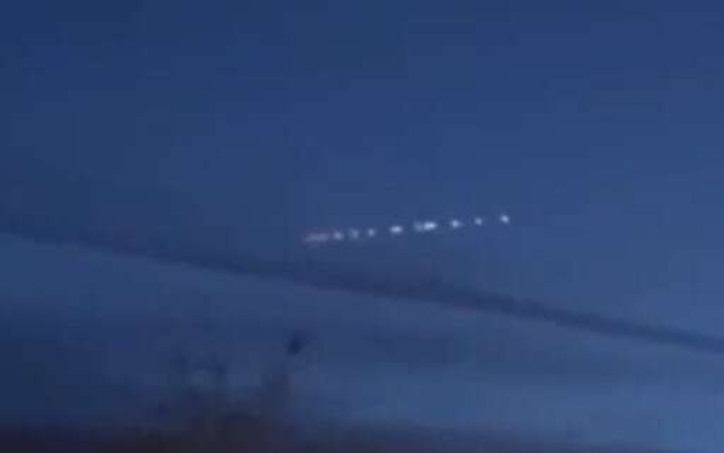 Näitkö sinäkin oudon valoilmiön taivaalla? Tästä oli kyse