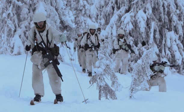 Ruotsalaissotilaita harjoittelemassa tammikuussa 2015.