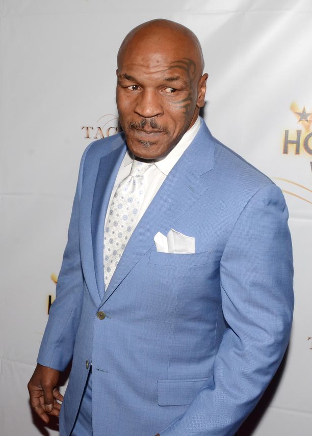 Mike Tyson on palannut nyrkkeilyn pariin.