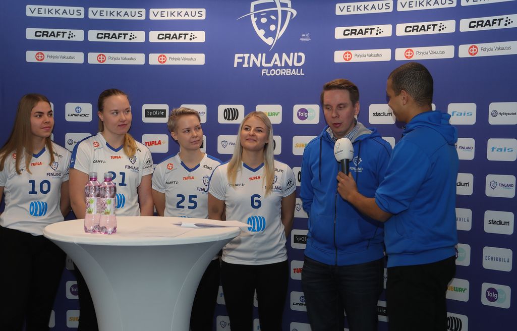 Tällä joukkueella Suomi lähtee salibandyn MM-kisoihin – tähtipelaaja kuntoutui viime hetkillä, mukana 16-vuotias yllättäjä