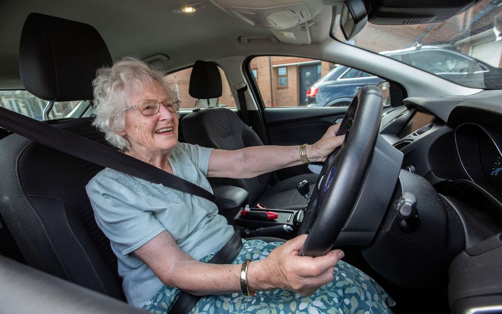 Ovatko vanhukset riski liikenteessä? Terveyden­huolto ei seuraa ajokuntoa