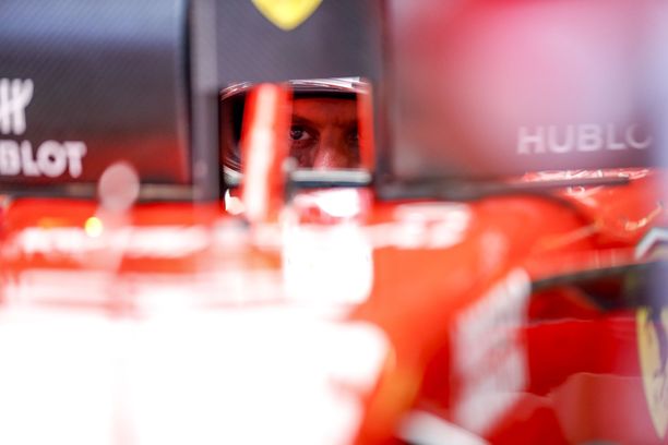 Sebastian Vettelin kisaviikonloppu saattaa saada ikävän käänteen. 