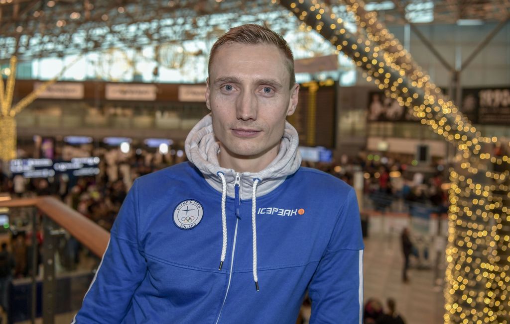 Hannu Manninen ei lennät­tänytkään Suomen olympia­joukkuetta Pekingiin: ”Unohtiko perämies virka-asun kotiin?”