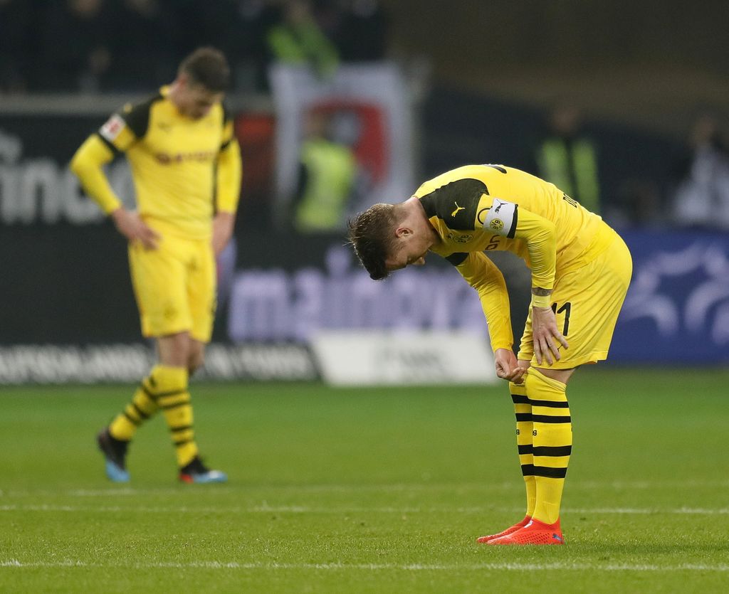 Sarjakärki Dortmund hyytyi tasuriin Frankfurtissa - sarjajohto kasvoi silti