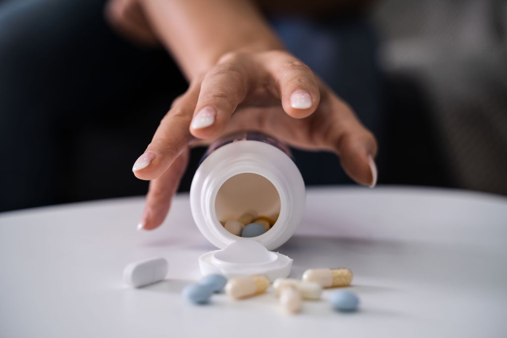 Lääketukku yritti salata raportin ongelmistaan, mutta nyt se on julki: ”Siniset laatikot” sisälsivät huumeiksi luettavia aineita