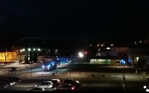 Pelastus­helikopteri herätti huomiota Riihimäen rautatie­asemalla - kyseessä ensihoidon tehtävä