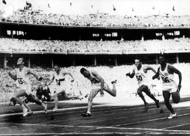 Bobby Morrow voitti 100 metrin olympiakultaa vuonna 1956.