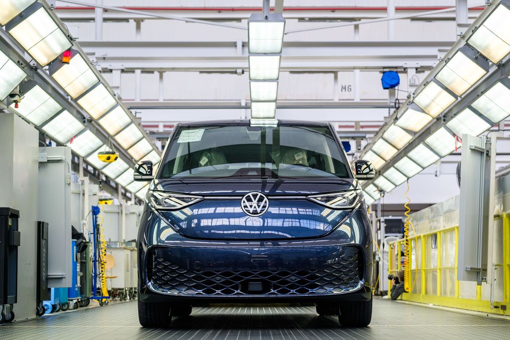 Volkswagen joutui keskeyttämään sähköisen hippipakunsa valmistuksen 