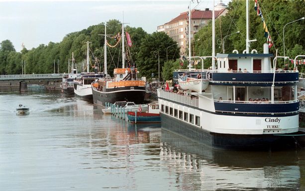 Potkut saanut ravintolapäällikkö peräsi saatavia, sai itse jättilaskun