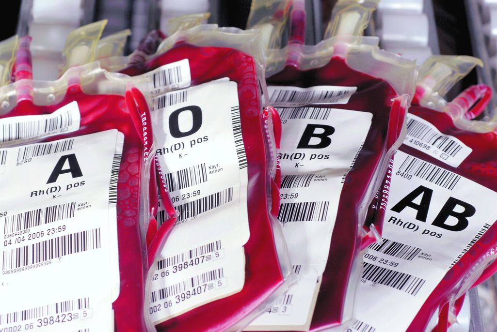 Veriryhmä­tekijä voi lisätä vakavan koronan ja jopa kuoleman riskiä – toiveita uusista lääkkeistä