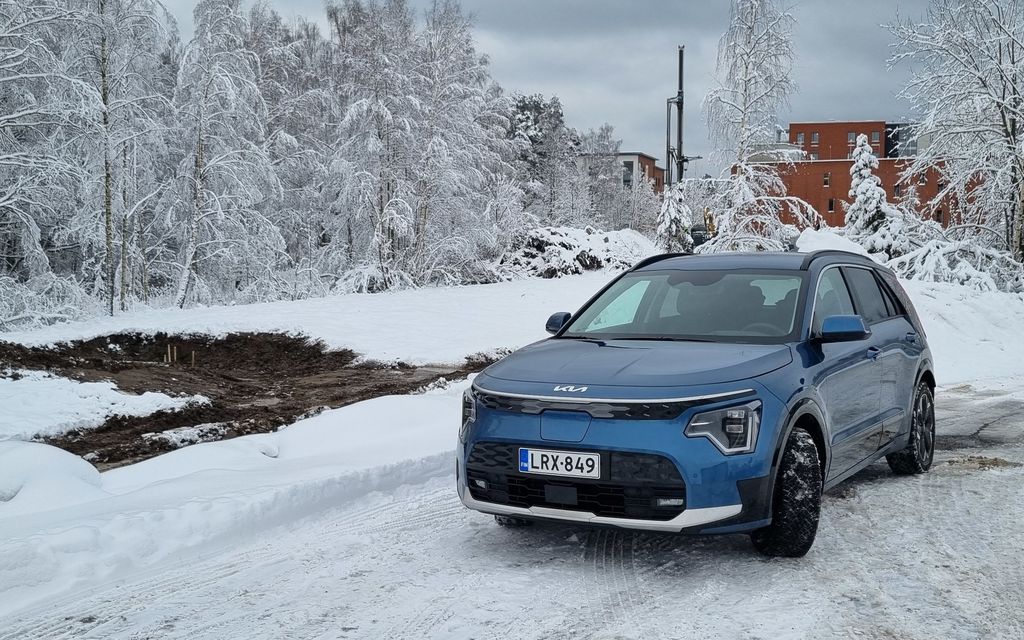 Koeajossa Kia Niro PHEV ja EV: Suomen Vuoden auto toimii hyvin talvellakin
