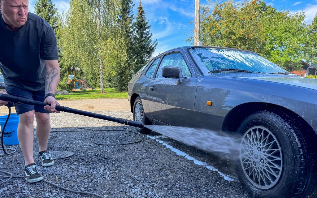 ABC selvitti, miten suomalaiset pesevät autojaan – Tulokset kertovat, että moni toimii täysin väärin