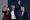 Kalifornian kuvernööri Gavin Newsom (kesk.) esiintyi puolisonsa Jennifer Siebel Newsomin ja presidentti Joe Bidenin kanssa vaalitilaisuudessa maanantaina.