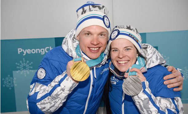 Iivo Niskanen ja Krista Pärmäkoski saivat kulta- ja hopeamitalinsa sunnuntain päättäjäisissä.