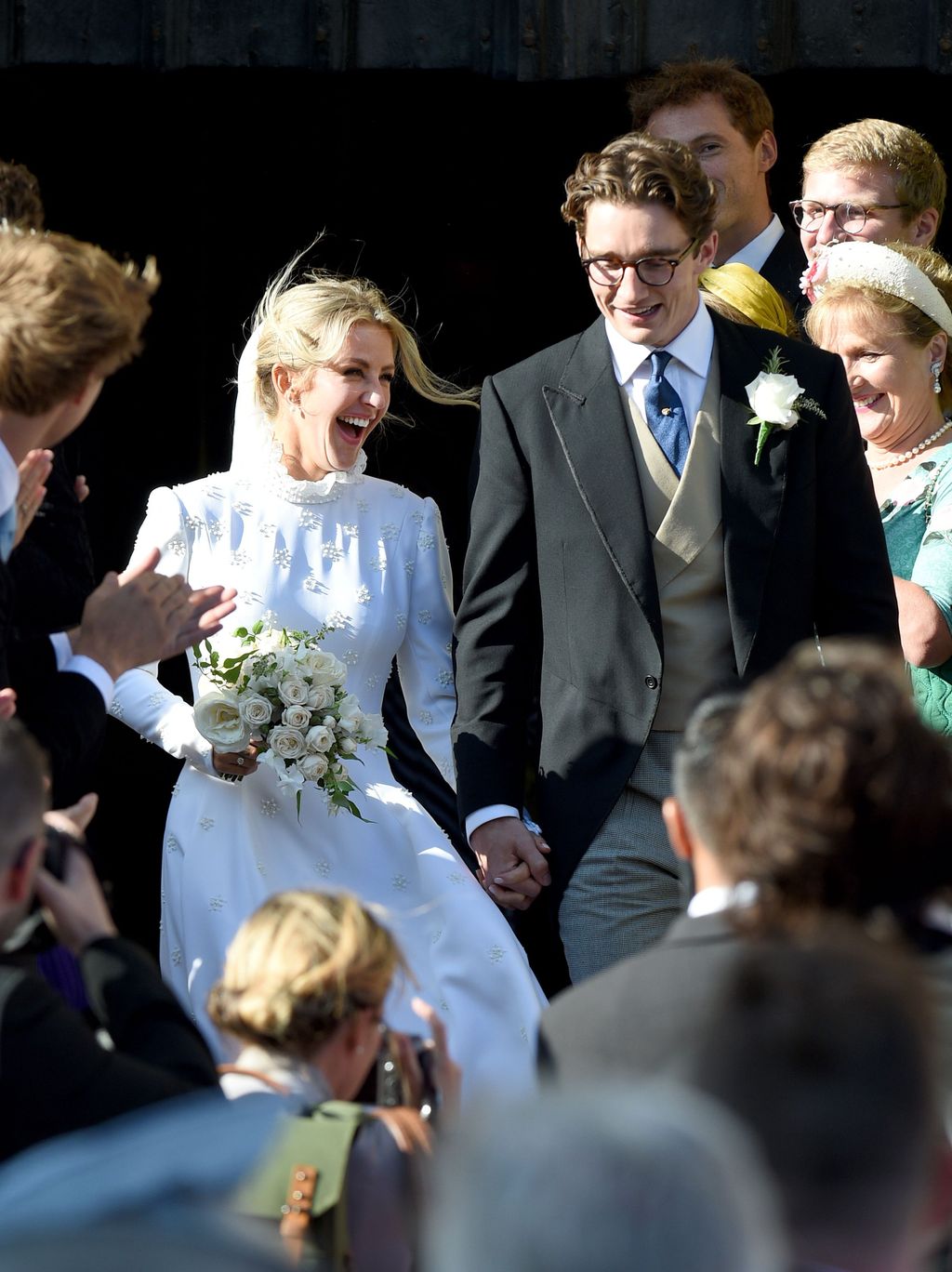 Ellie Goulding meni naimisiin: vieraiden joukossa A-luokan julkkiksia sekä kuninkaallisia – katso tunnelmalliset kuvat