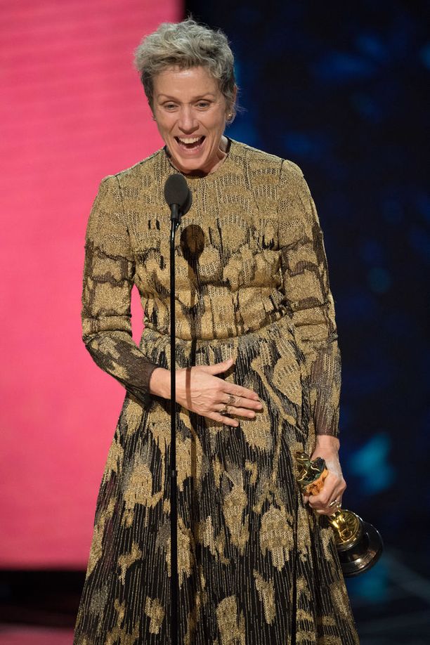Frances McDormand sai Oscar-illan aikana kadonneen patsaansa takaisin.