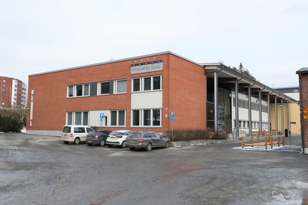 Kangasalan Pitkäjärven koulu on noin 500 oppilaan koulu.