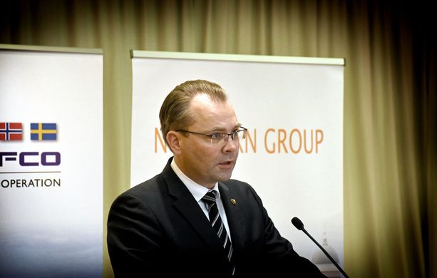 Puolustusministeri Jussi Niinistö (sin) kertoi tiistaina tiedotustilaisuudessaan hotelli Kalastajatorpalla keskusteluistaan Yhdysvaltain puolustusministerin James Mattisin kanssa.