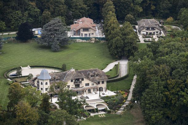 Aivovamman saanut Michael Schumacher on hoidettavana kodissaan Sveitsin Glandissa.