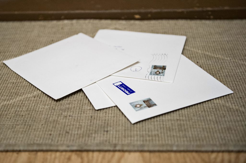 Tupsahtiko postiluukusta vieraan ihmisen postia? Näin toimitat kirjeen oikeaan osoitteeseen