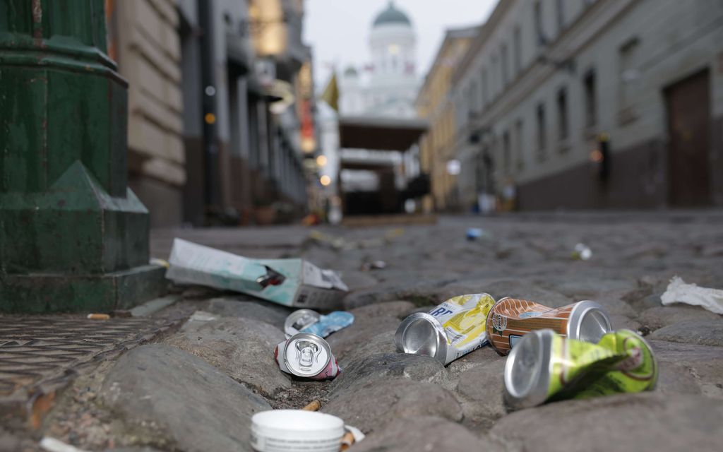 Helsingissä törkyinen näky päättäjäisten jälkeen