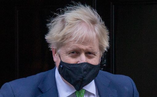 Uusin skandaali­paljastus: Boris Johnson juhli syntymä­päiviään, kun Britannia oli sulkutilassa