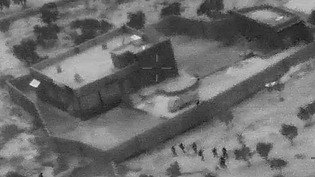 Delta Force lähestyy al-Baghdadin piilopaikkaa.
