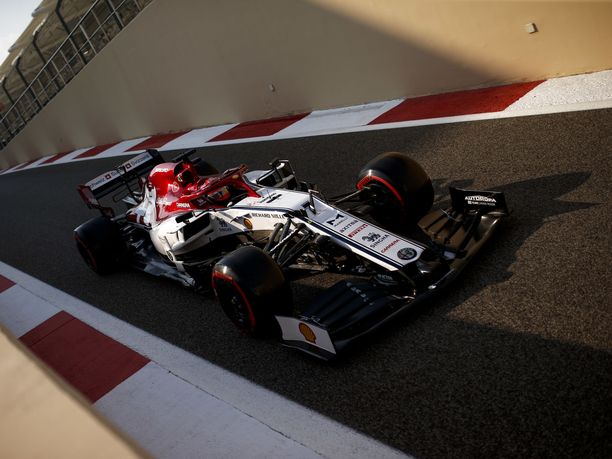 Kimi Räikkösen vauhti oli kateissa F1-kauden viimeisessä aika-ajossa.
