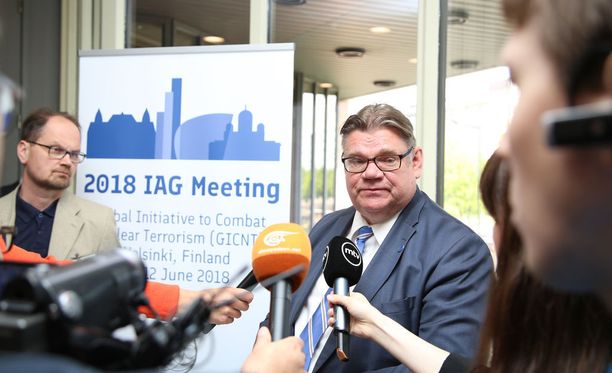 Timo Soini piti avauspuheenvuoron Global Initiative to Combat Nuclear Terrorism -verkoston kokouksessa maanantaina ja vastasi tämän jälkeen lehdistön kysymyksiin.