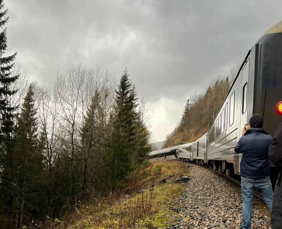 A passenger train derailed in Norway – The driver was killed
 –