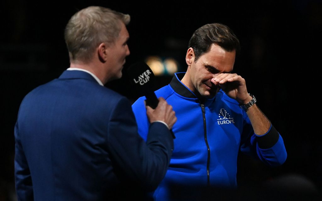 Aikakausi päätökseen: Roger Federer jätti itkuiset jäähyväiset tennikselle