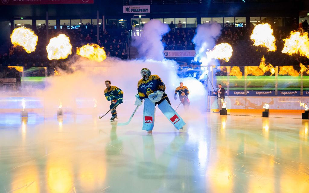Kausikortin ostaneita odotti raivostuttava yllätys – SM-liigaseura vastaa: ”Täytyy nostaa käsi pystyyn”