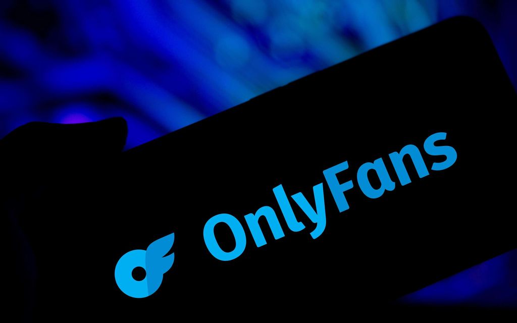 Onlyfans-tähti katosi Dubaissa – Löydettiin tien poskesta selkä murtuneena