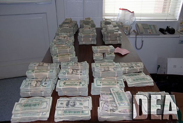 Poliisi takavarikoi lokakuussa Raleighissa Yhdysvalloissa 800 000 dollaria meksikolaisen huumekartellin rahoja.