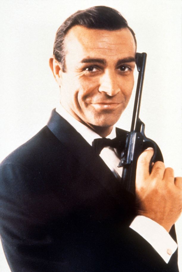 Vaikka Sean Connery muistetaan tämän näköisenä James Bond -elokuvista, mies käytti kaikissa seitsemässä Bond-elokuvassa tupeeta. 
